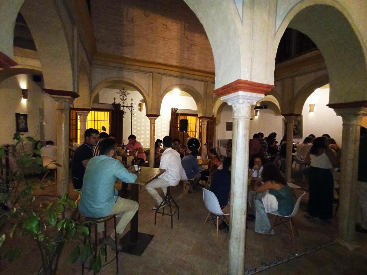 Frenteabastos Suites Cafe Hostal & Apartments Carmona  Extérieur photo