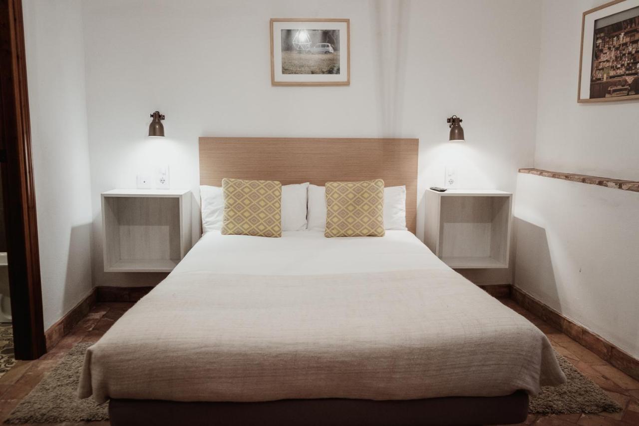 Frenteabastos Suites Cafe Hostal & Apartments Carmona  Extérieur photo