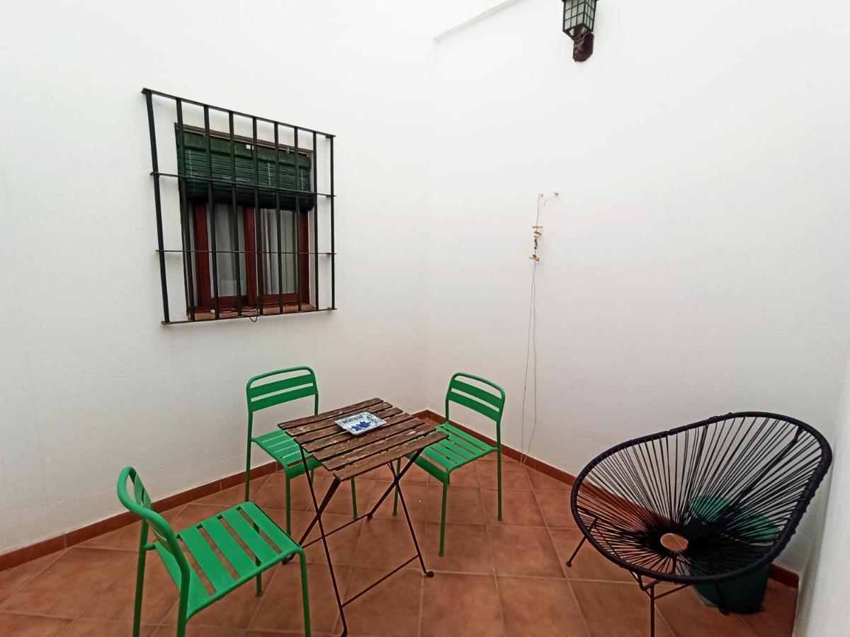 Frenteabastos Suites Cafe Hostal & Apartments Carmona  Extérieur photo