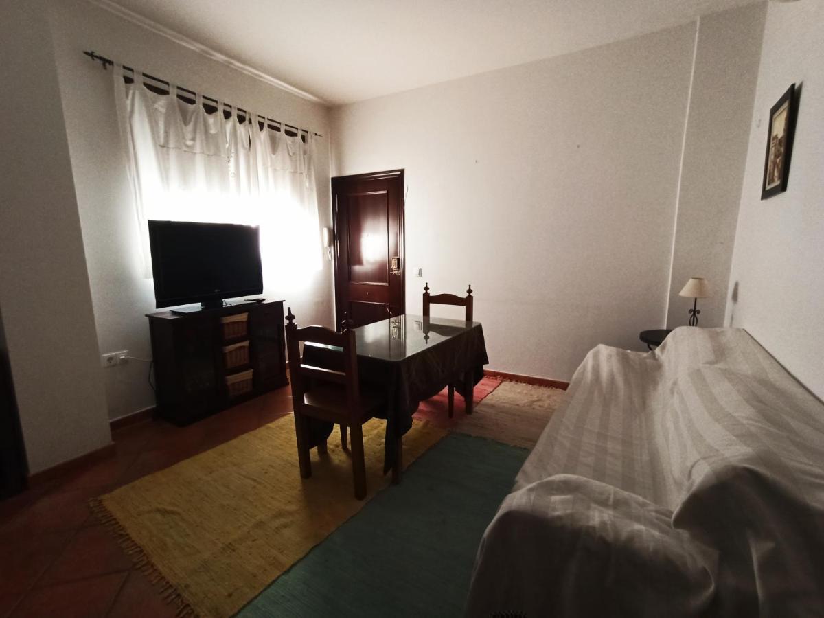 Frenteabastos Suites Cafe Hostal & Apartments Carmona  Extérieur photo