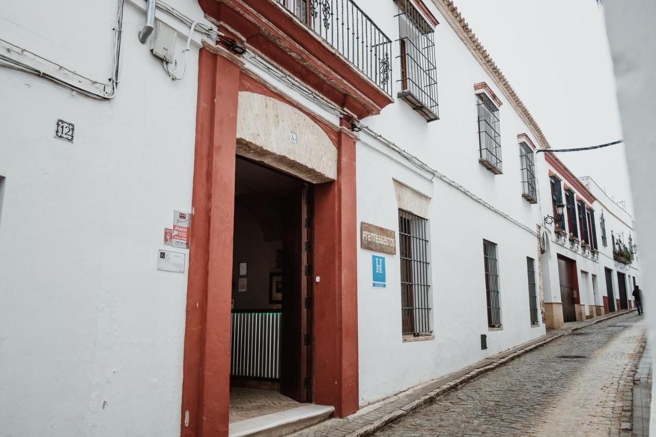 Frenteabastos Suites Cafe Hostal & Apartments Carmona  Extérieur photo