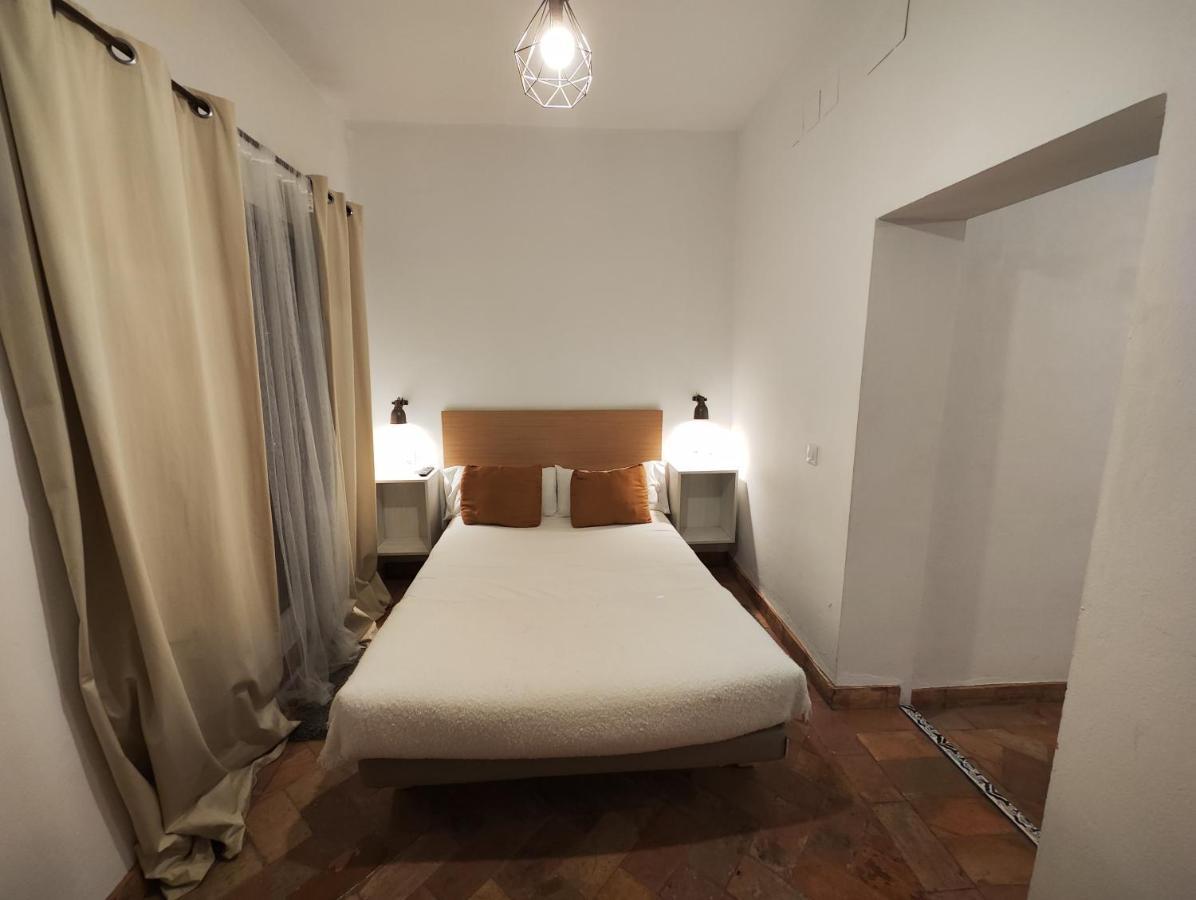 Frenteabastos Suites Cafe Hostal & Apartments Carmona  Extérieur photo