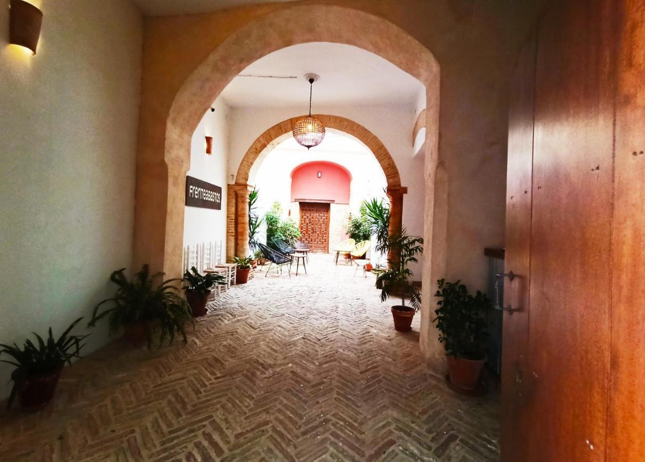 Frenteabastos Suites Cafe Hostal & Apartments Carmona  Extérieur photo