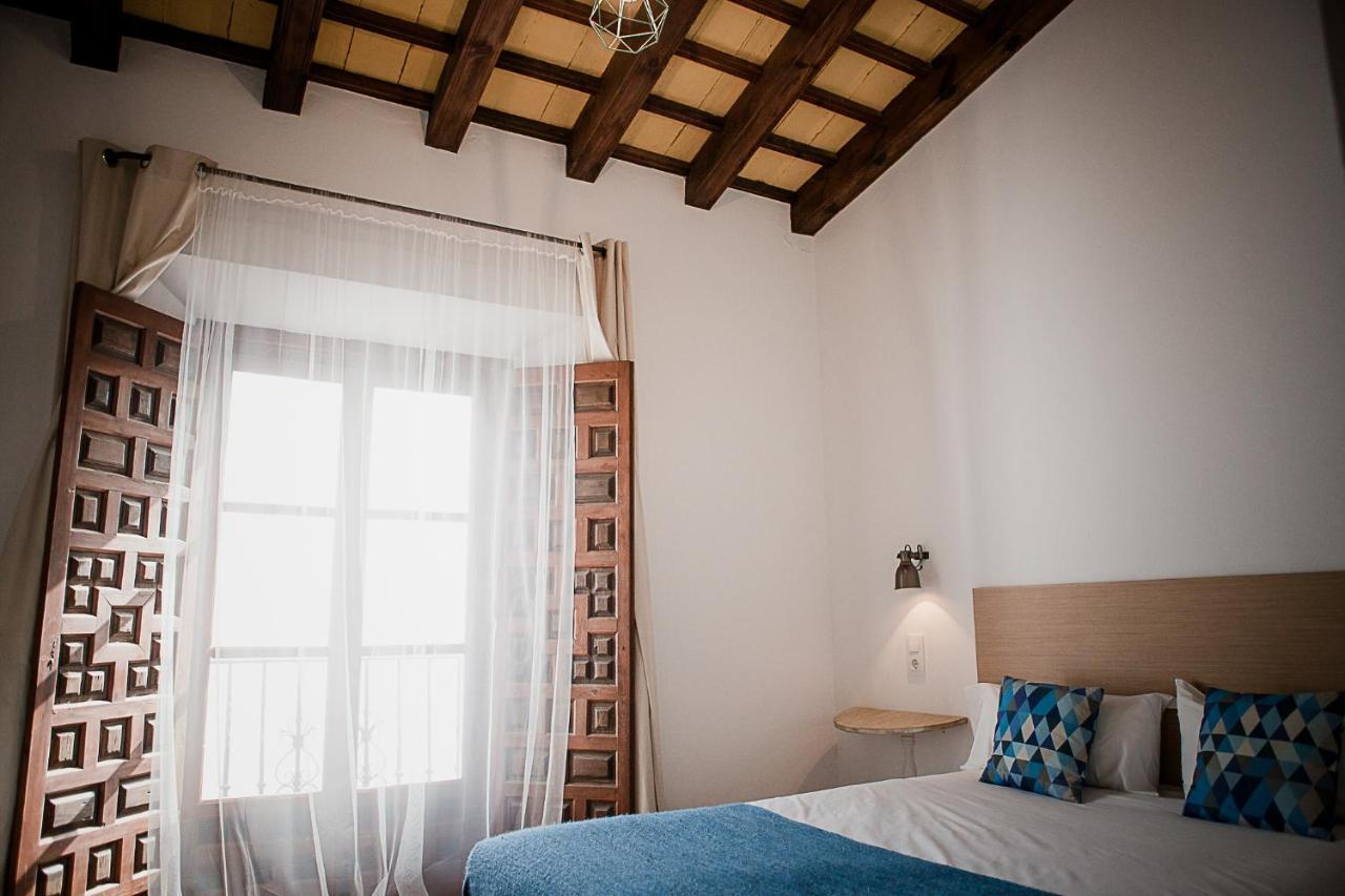 Frenteabastos Suites Cafe Hostal & Apartments Carmona  Extérieur photo