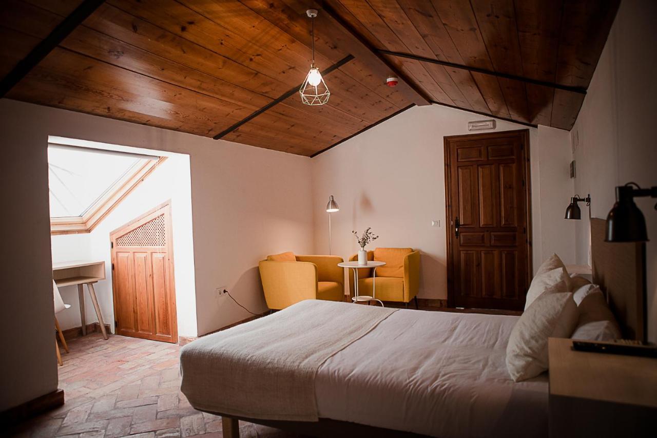 Frenteabastos Suites Cafe Hostal & Apartments Carmona  Extérieur photo