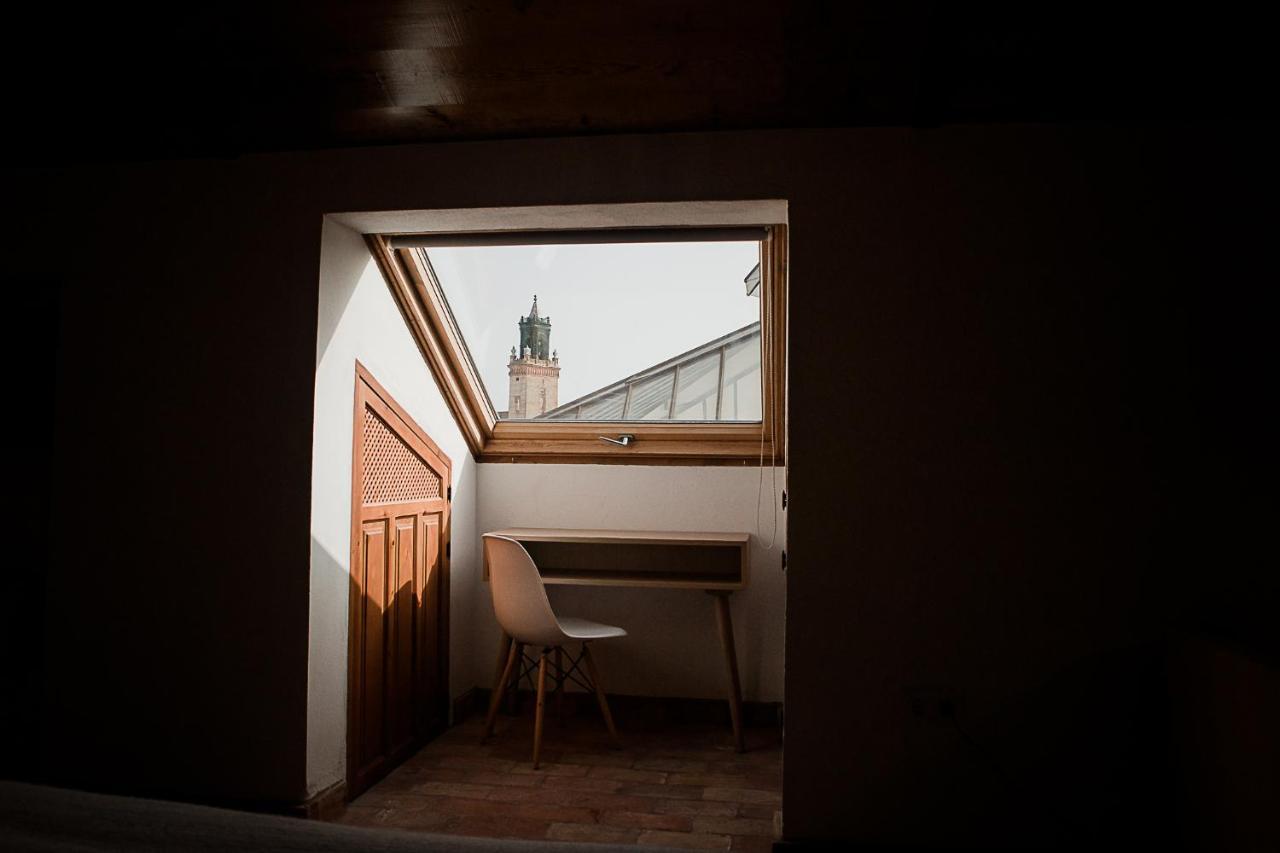 Frenteabastos Suites Cafe Hostal & Apartments Carmona  Extérieur photo