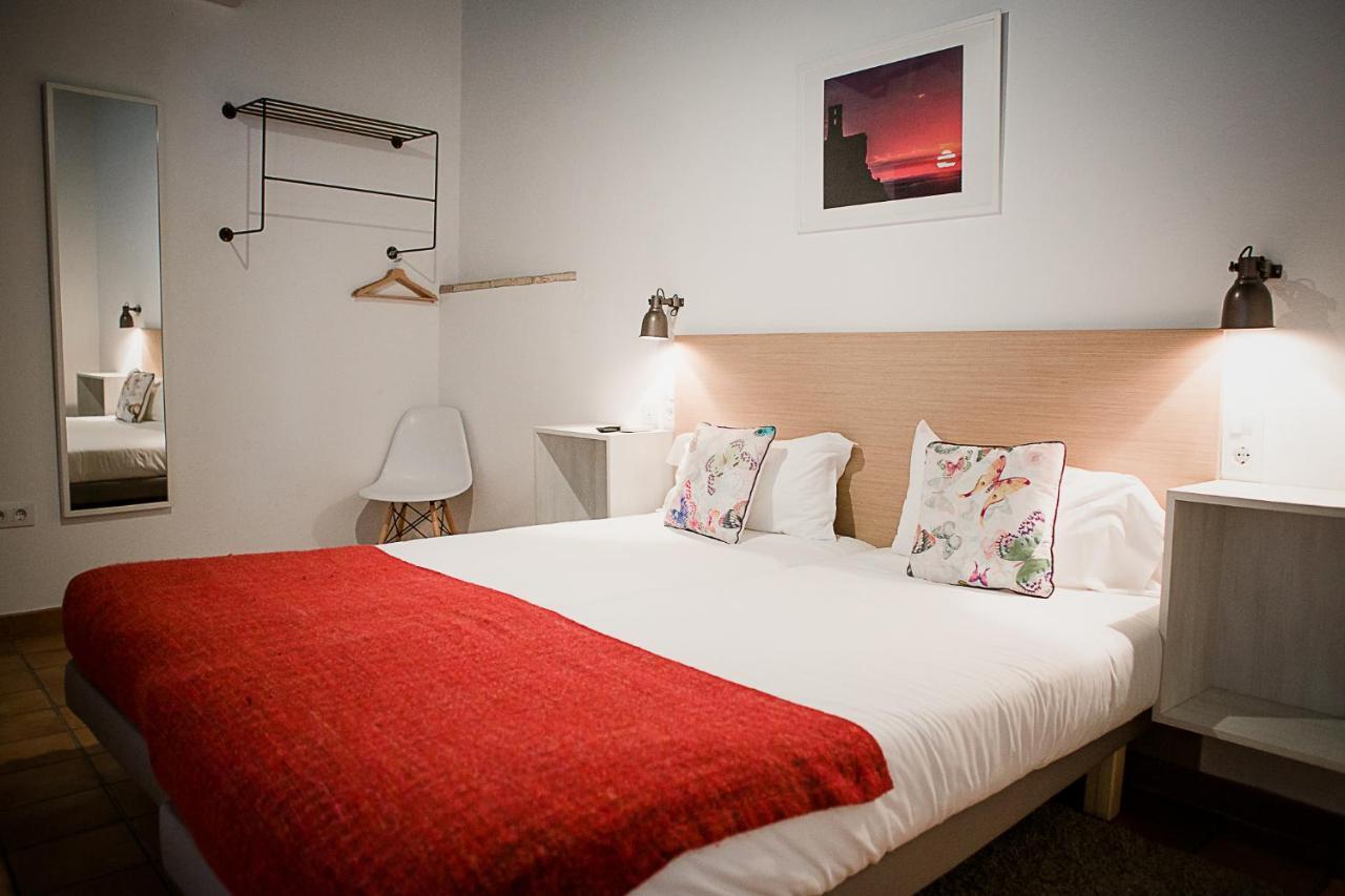 Frenteabastos Suites Cafe Hostal & Apartments Carmona  Extérieur photo