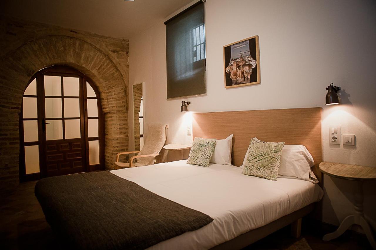 Frenteabastos Suites Cafe Hostal & Apartments Carmona  Extérieur photo